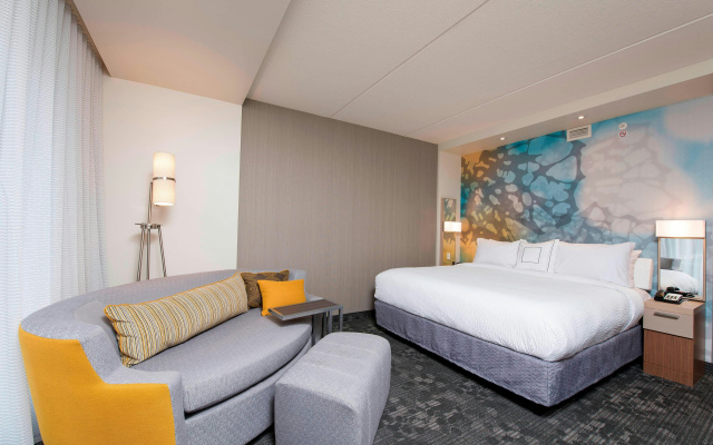 Courtyard by Marriott Holland Downtown