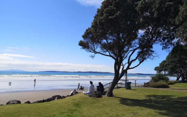 Orewa Lovely Cozy Home
