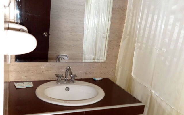 Hoteles Riviera Colonial