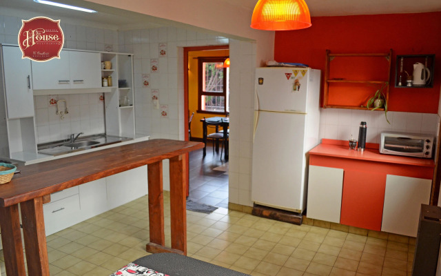 The House Hostel Resto & Bar Bariloche