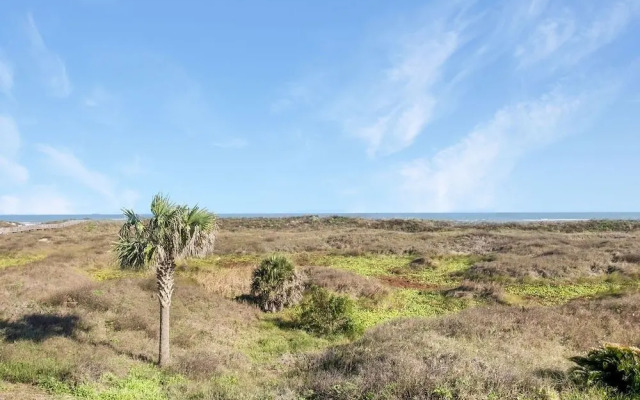 Island 112 3 Bedroom Condo