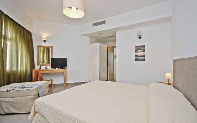 Xenia Hotel