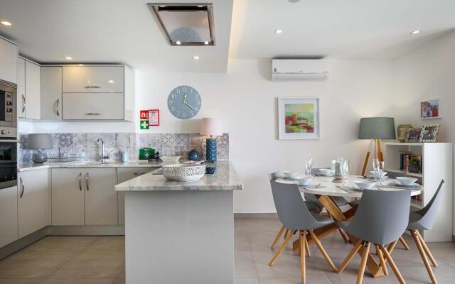 Waterside 3 Bedroom Sea View