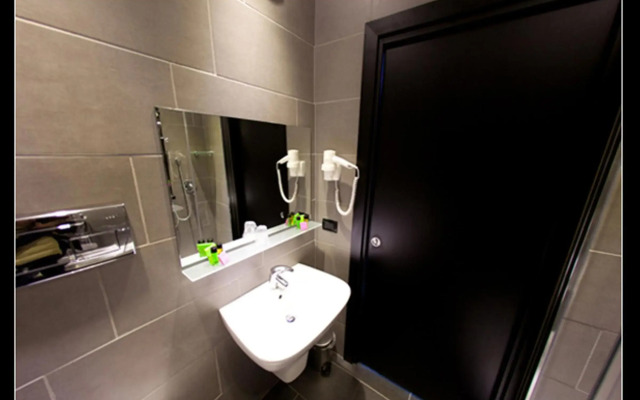 Fly Boutique Hotel
