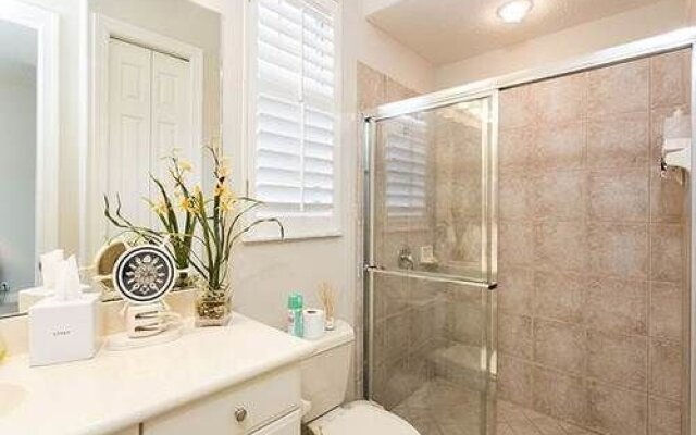 Sea Winds Beach Home by RedAwning