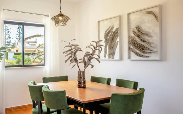 Villa Miracampo by Portucasa