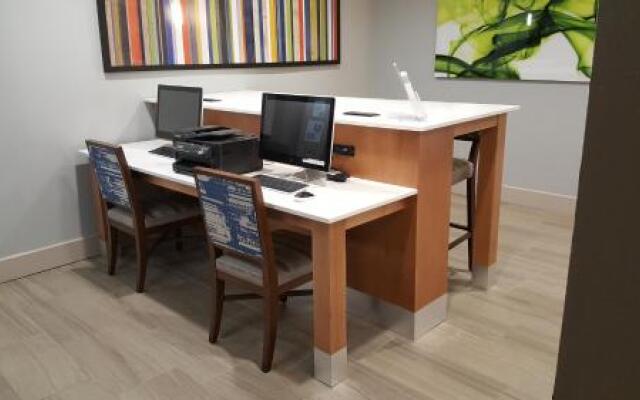 Holiday Inn Express Pearland