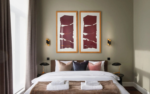The Knaresborough by Aura Collection