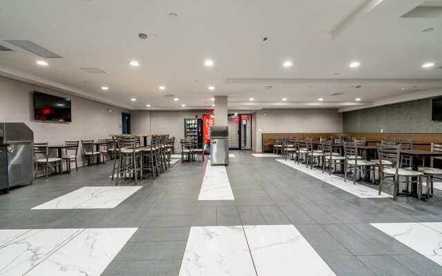 LeTap Hotel near AirTrain JFK Airport