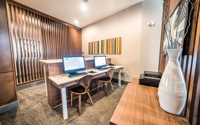 Holiday Inn Express & Suites West Edmonton - Mall Area by IHG