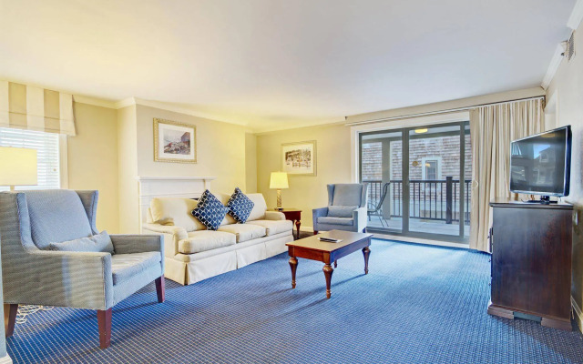 Club Wyndham Newport Onshore