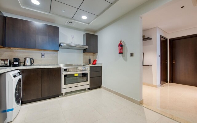 Luxury Palm Property w Beach Sea View