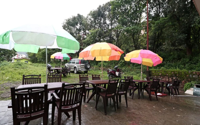 Oyo 15919 Uk Retreat