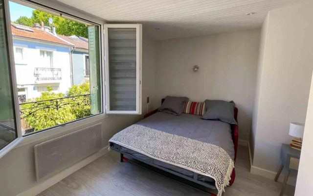 Charming townhouse with garden in the City of Love