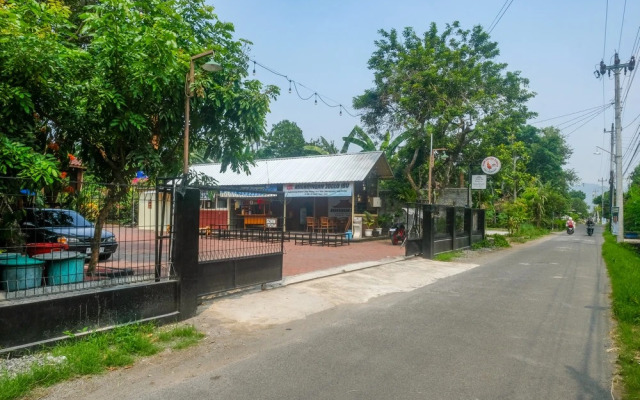 RedDoorz @ Homestay Joglo Ibu Prambanan Yogyakarta