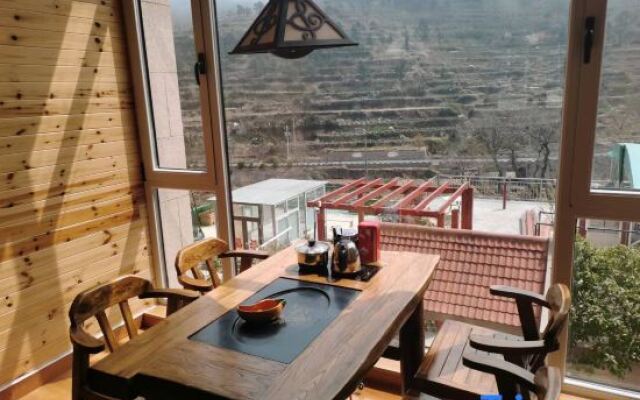 Shanhai Linglong Farm House Qingdao