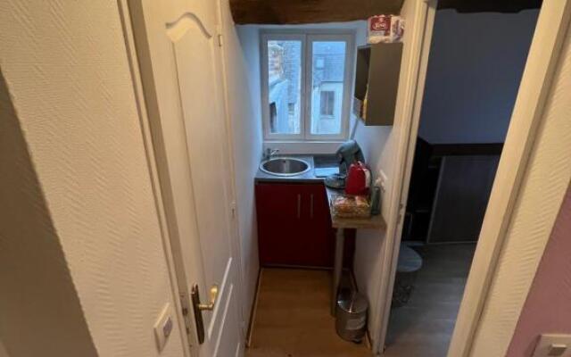 Petit F2 fonctionnel plein centre et proche gare