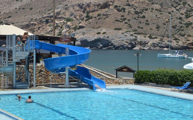 Dolphin Bay Seaside Resort & Suites