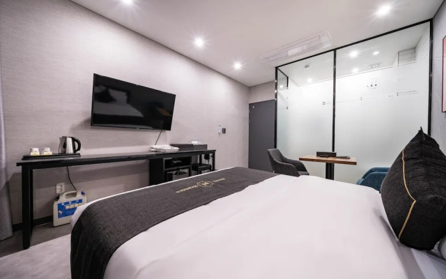 Pyeongtaek Hermes Hotel