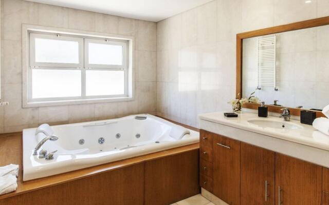 Villa Amendoa (AL) in Corroios