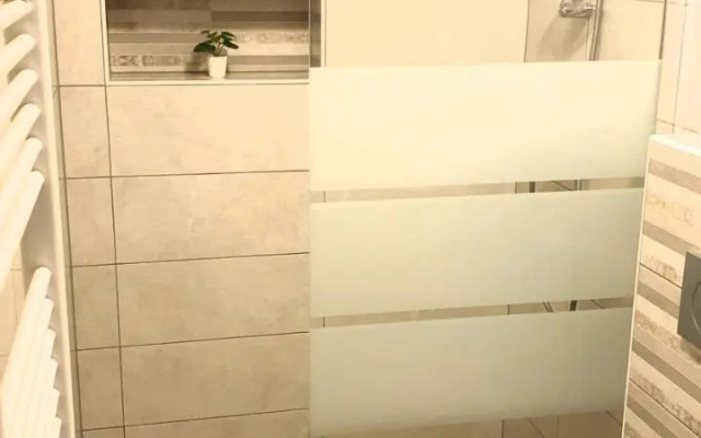 Studio EMMA Ljubljana - FREE parking, AC, Wifi