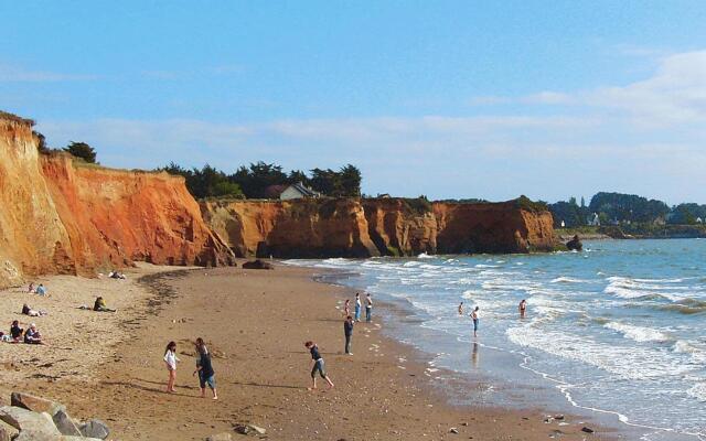 Semi-detached House, Penestin