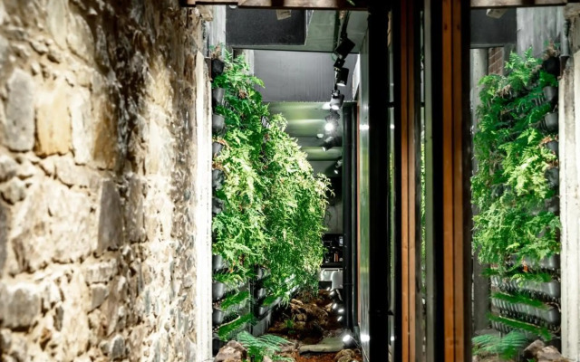 Moss Hotel