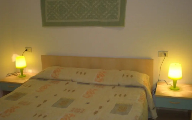 Residence Rena 2000