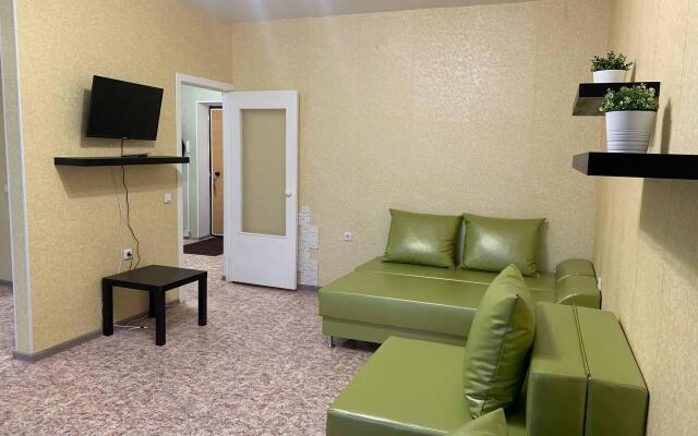 Апартаменты на улице Комарова 8