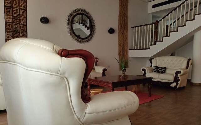 Lux Suites Karen Family Bungalow