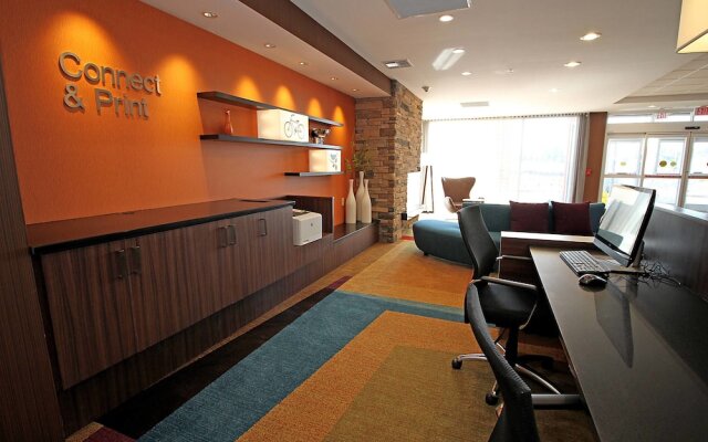 Fairfield Inn & Suites London