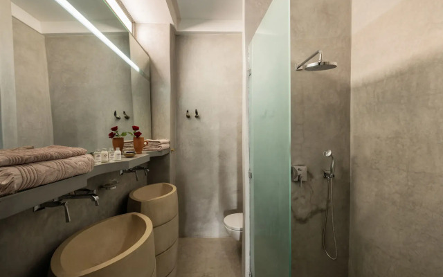 72 Hotel & Spa