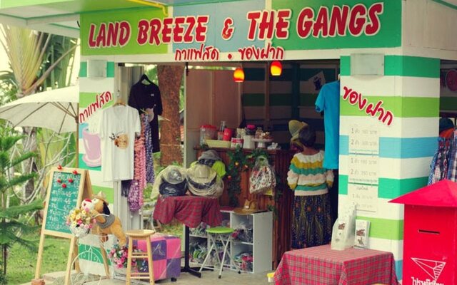 Land Breeze Resort & Hotel Pakchong