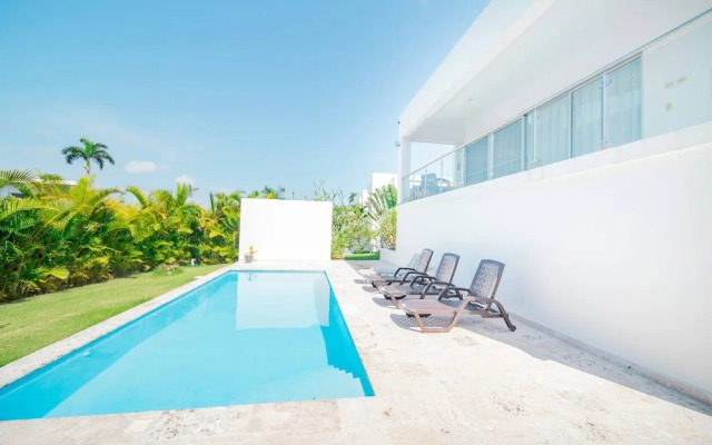 Amazing 2br Villa Near Surfing Beaches!