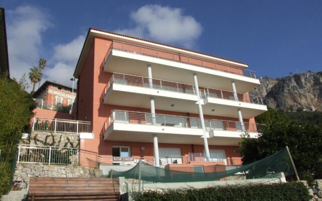 The blue house, lovely apartment in the Côte d'Azur for 6 people