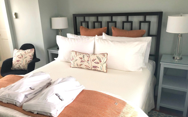 The Inn at English Meadows