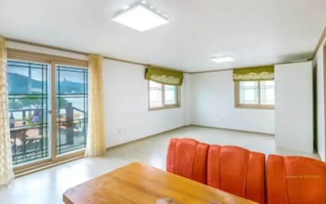 Geoje Beach Maru Pension