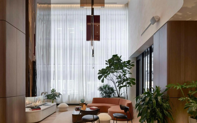 Vogue Hotel Montreal Downtown, Curio Collection by Hilton