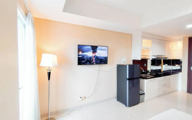 Stunning Studio with Strategic Location at Grand Sungkono Lagoon Apartment