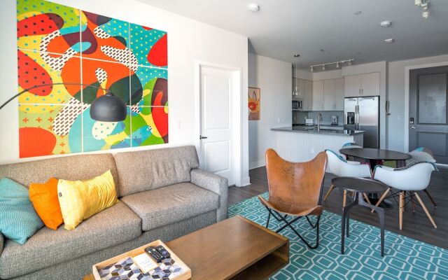 1br Luxury Apartment | Heated Pool by Wanderjaunt