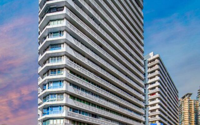 Yiduo Riverview Hotel (Chongqing Liberation Monument Hongya Cave)