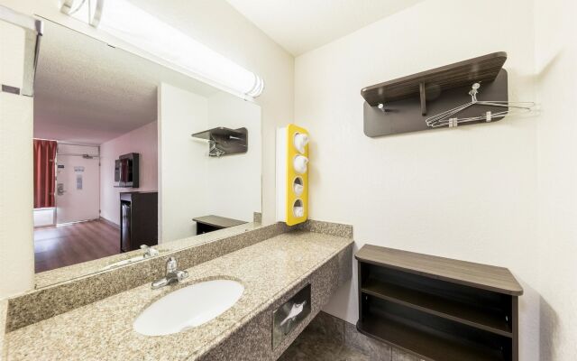 Motel 6-Oklahoma City, OK - Bricktown