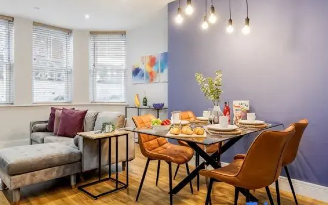 Coastal 1-Bed Apt w/ Free Gym, Parking & Garden