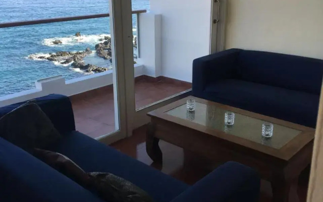 Ocean Views. Flat 3 bedrooms.
