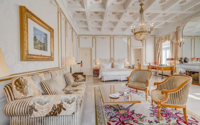 Grand Hotel National