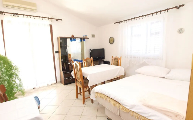 Apartment 1169