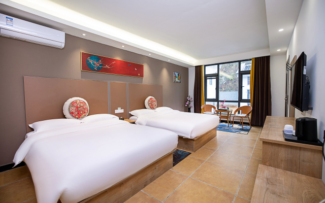 Laojun Mountain Flower Bank Mountain Residence Inn