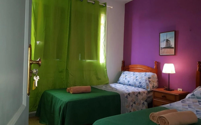 Low Cost Rooms Las Llaves 4