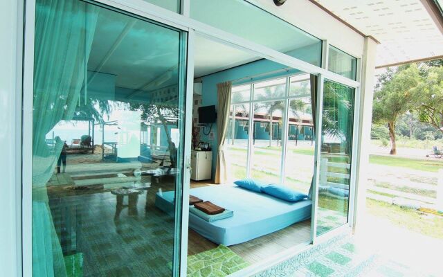 Ton-Aor on the beach resort & restaurant