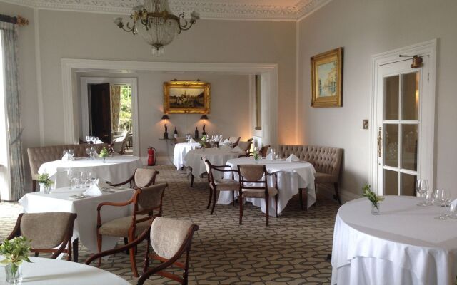 Storrs Hall Hotel